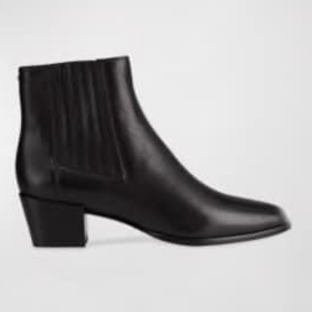 Rag & Bone Rover Leather Ankle Booties. Size 8 - NWT